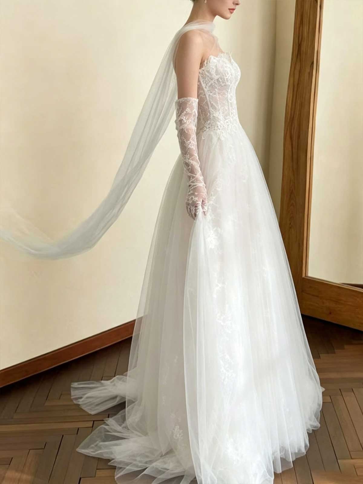 Ivory Lace Strapless Tulle A-Line Wedding Dress with Veil & Lace Gloves