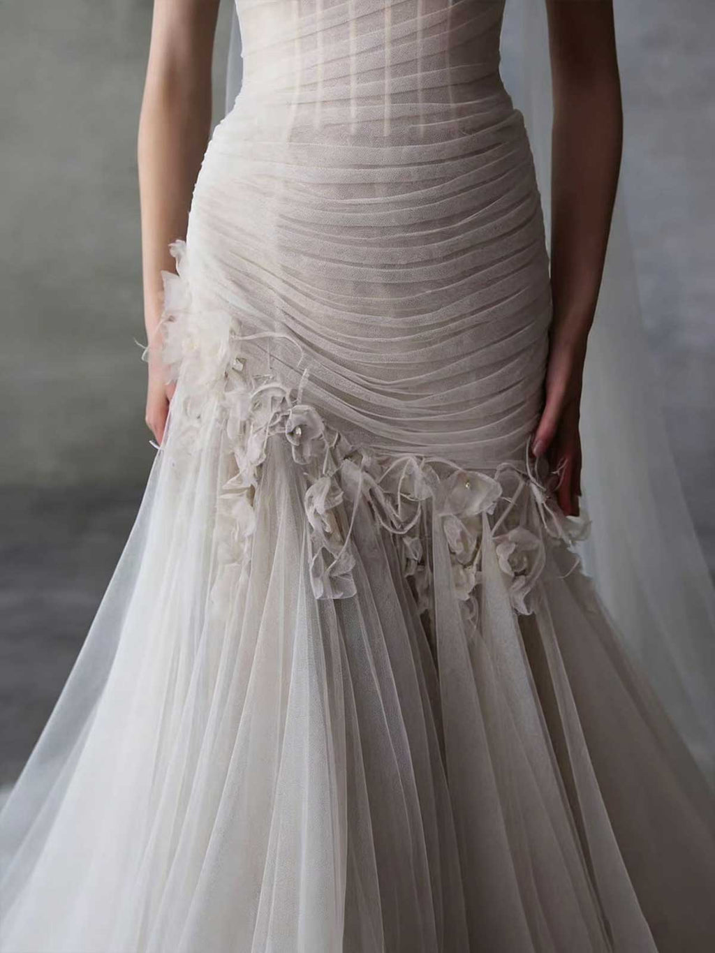 Elegant Blush Tulle Ruched Mermaid Wedding Dress with Veil