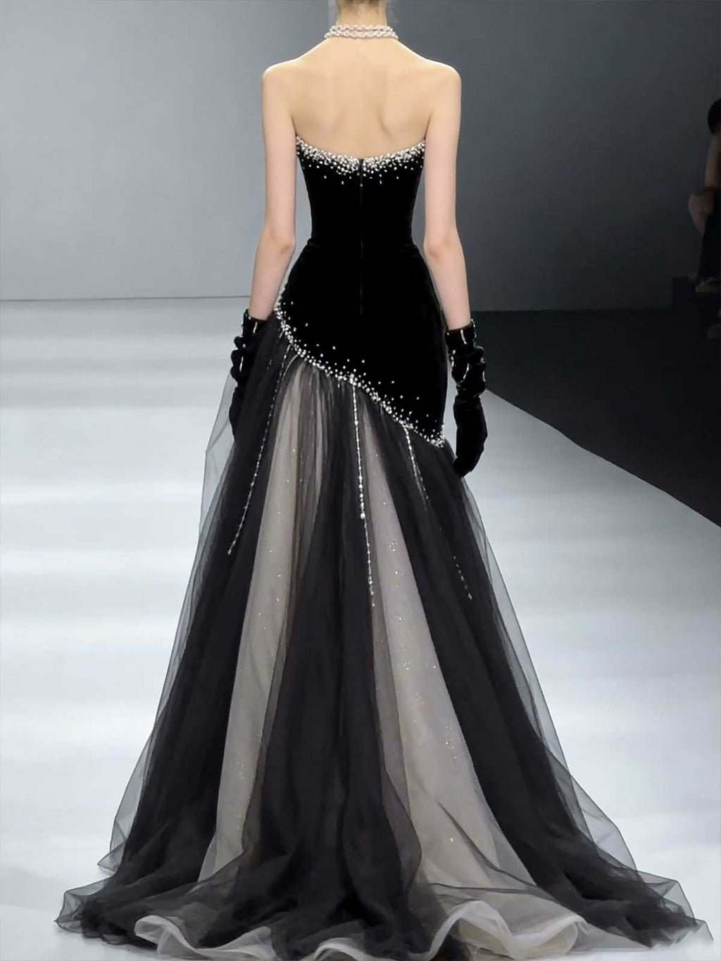 Luxury Black Velvet Gradient Tulle Ball Gown with Pearls