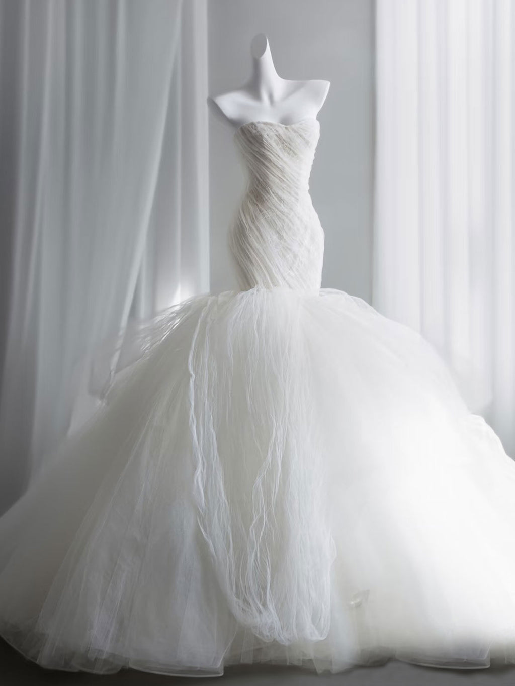 Strapless Ruched Tulle Mermaid Ball Gown Wedding Dress