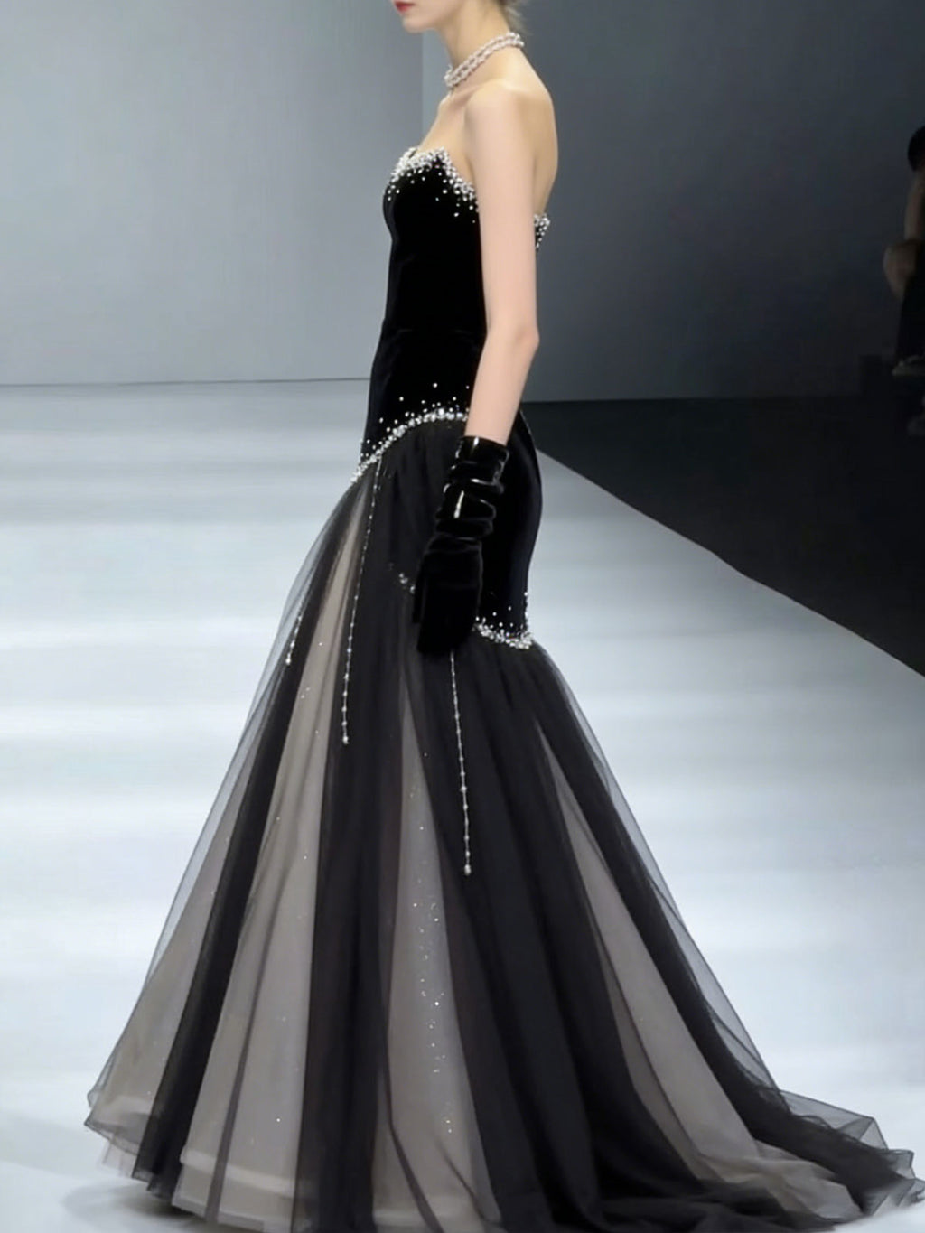 Luxury Black Velvet Gradient Tulle Ball Gown with Pearls