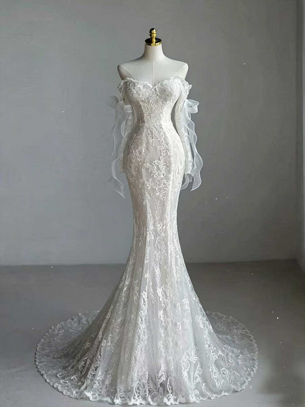 Ivory Lace Off-the-Shoulder Long Sleeve Mermaid Wedding Dress