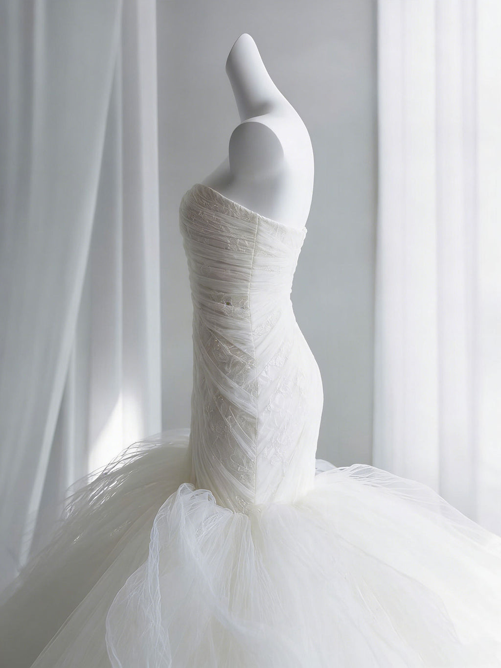 Strapless Ruched Tulle Mermaid Ball Gown Wedding Dress