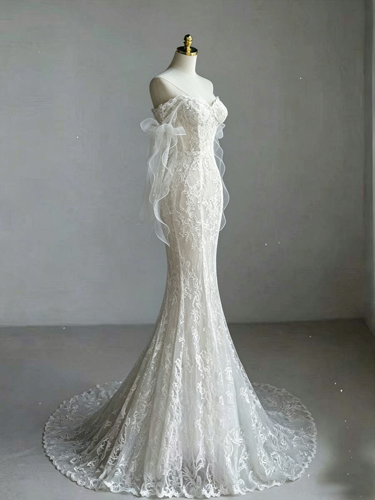 Ivory Lace Off-the-Shoulder Long Sleeve Mermaid Wedding Dress