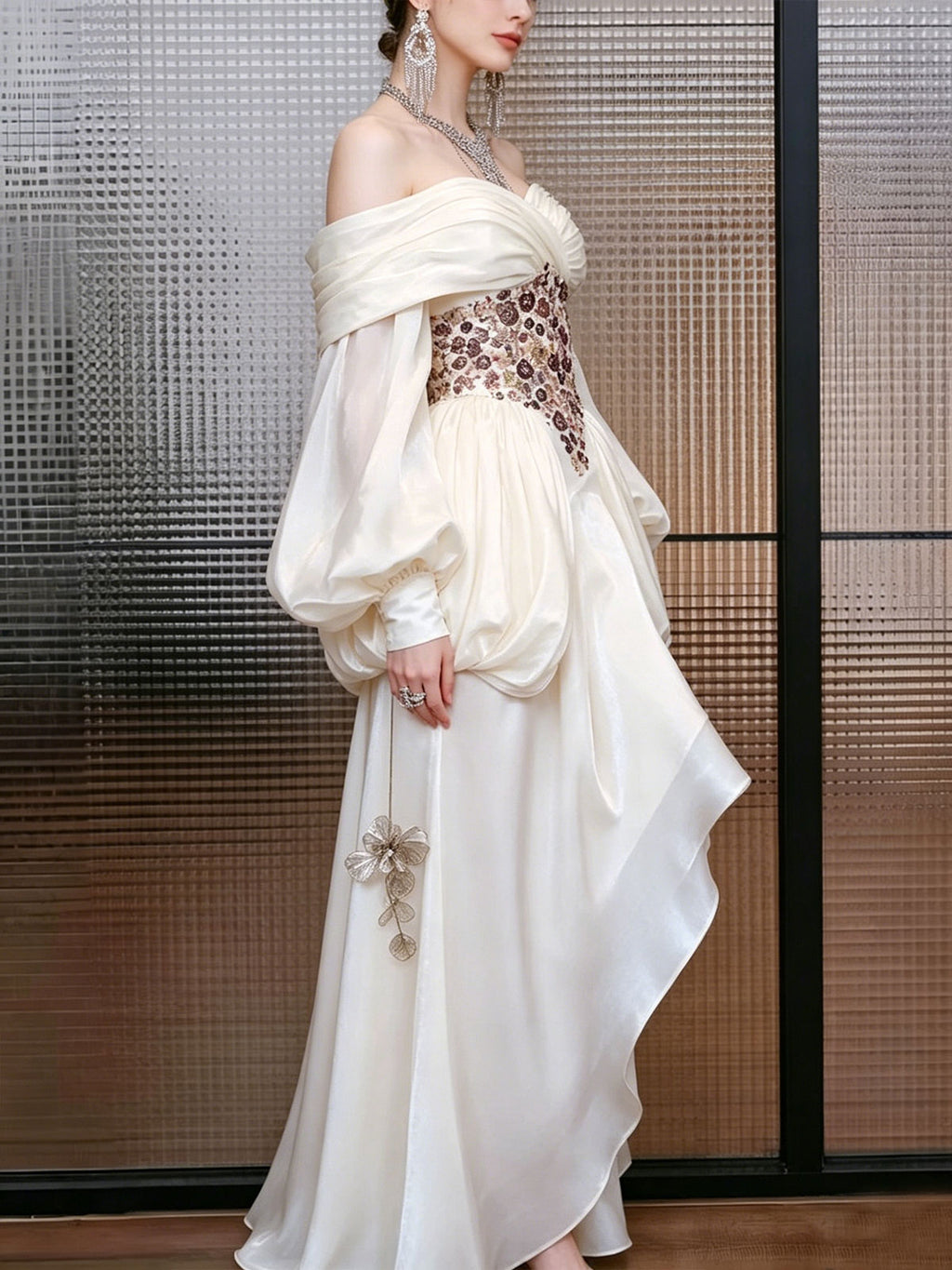 Off Shoulder Puff Sleeve Beaded Satin Asymmetrical Evening Gown 描述