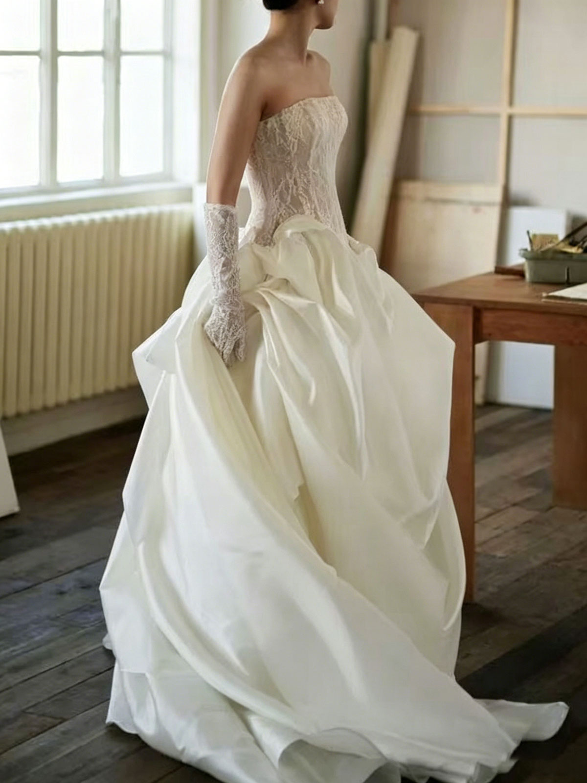 Ivory Lace Strapless Satin Ball Gown Wedding Dress with Gloves