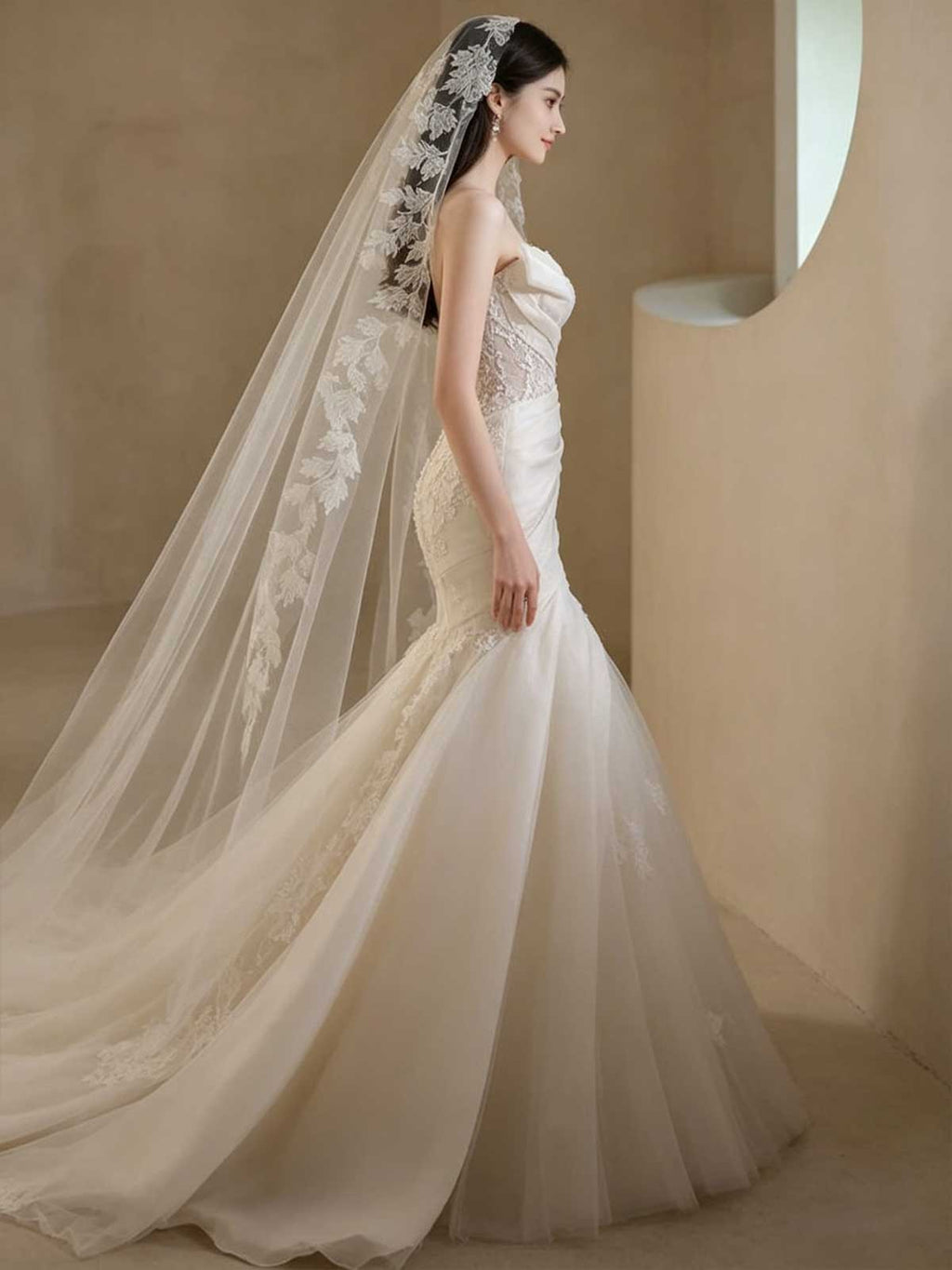 Ivory Satin Strapless Mermaid Wedding Dress with Lace Veil