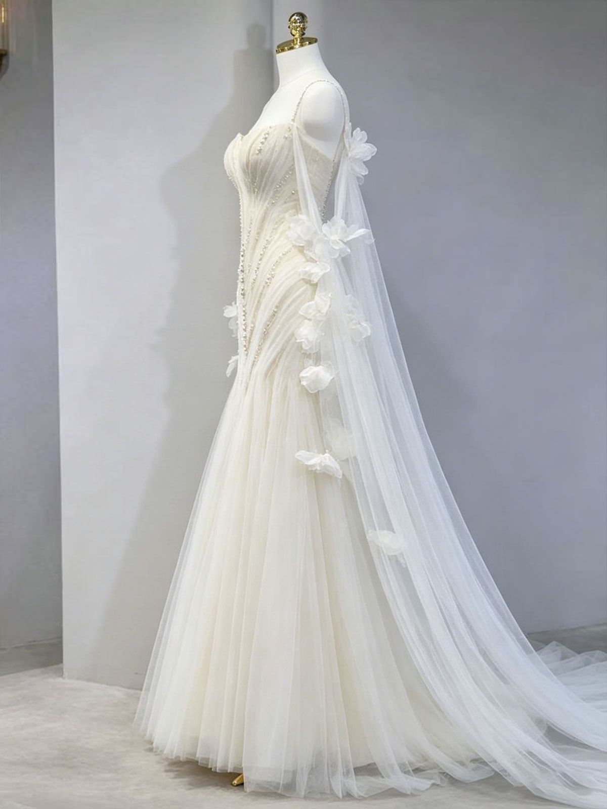 Ivory 3D Floral Applique Long Sleeve Tulle Mermaid Wedding Dress