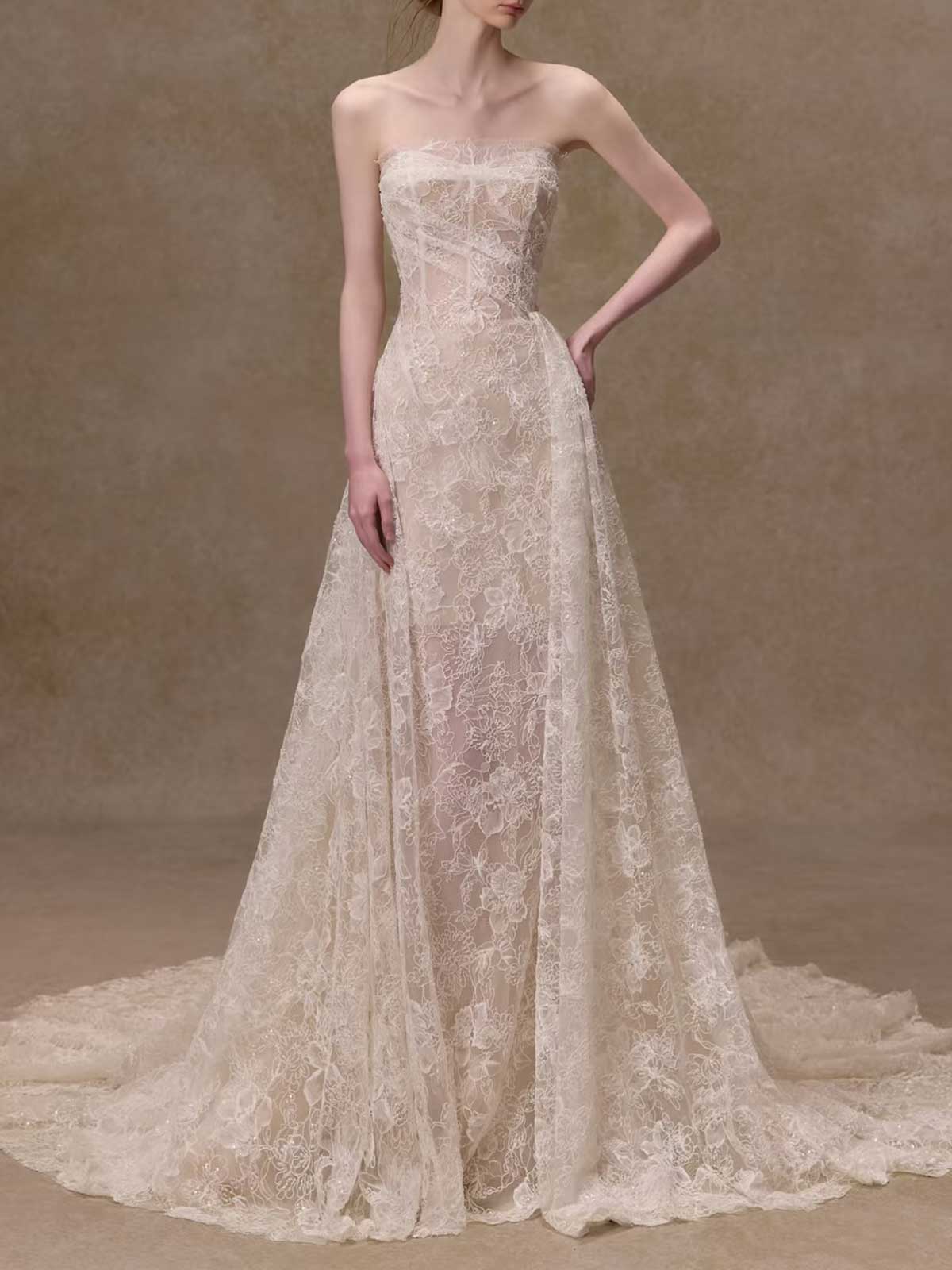 Exquisite Lace Strapless A-line Wedding Gown with Detachable Train