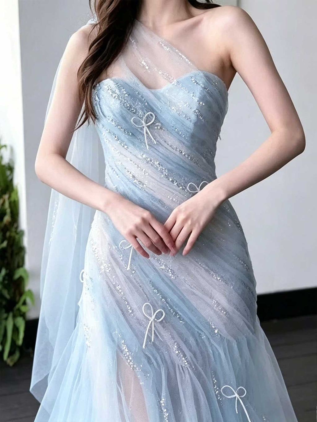 Ice Blue One-Shoulder Tulle Mermaid Evening Gown with Bow Appliqués