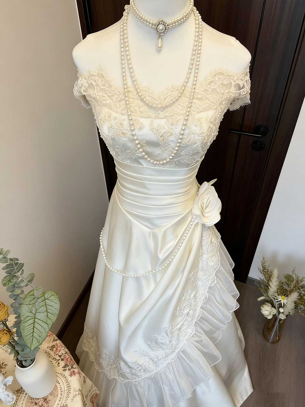 Vintage Victorian Ivory Satin Lace Wedding Dress with Pearls