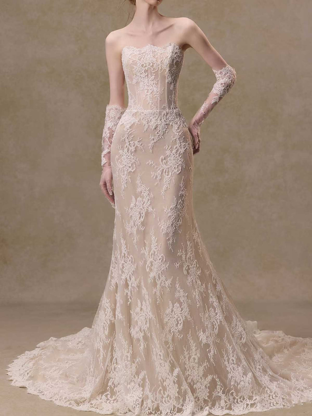 Lace Sweetheart Mermaid Wedding Dress with Detachable Tulle Gloves