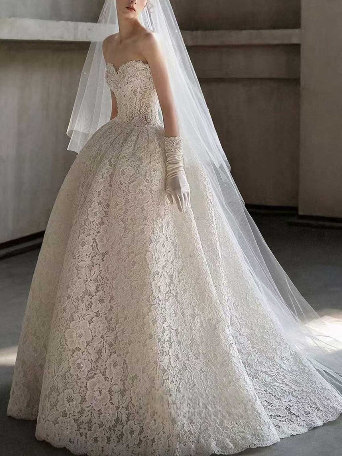Vintage Lace Strapless Ball Gown Wedding Dress with Long Gloves & Veil