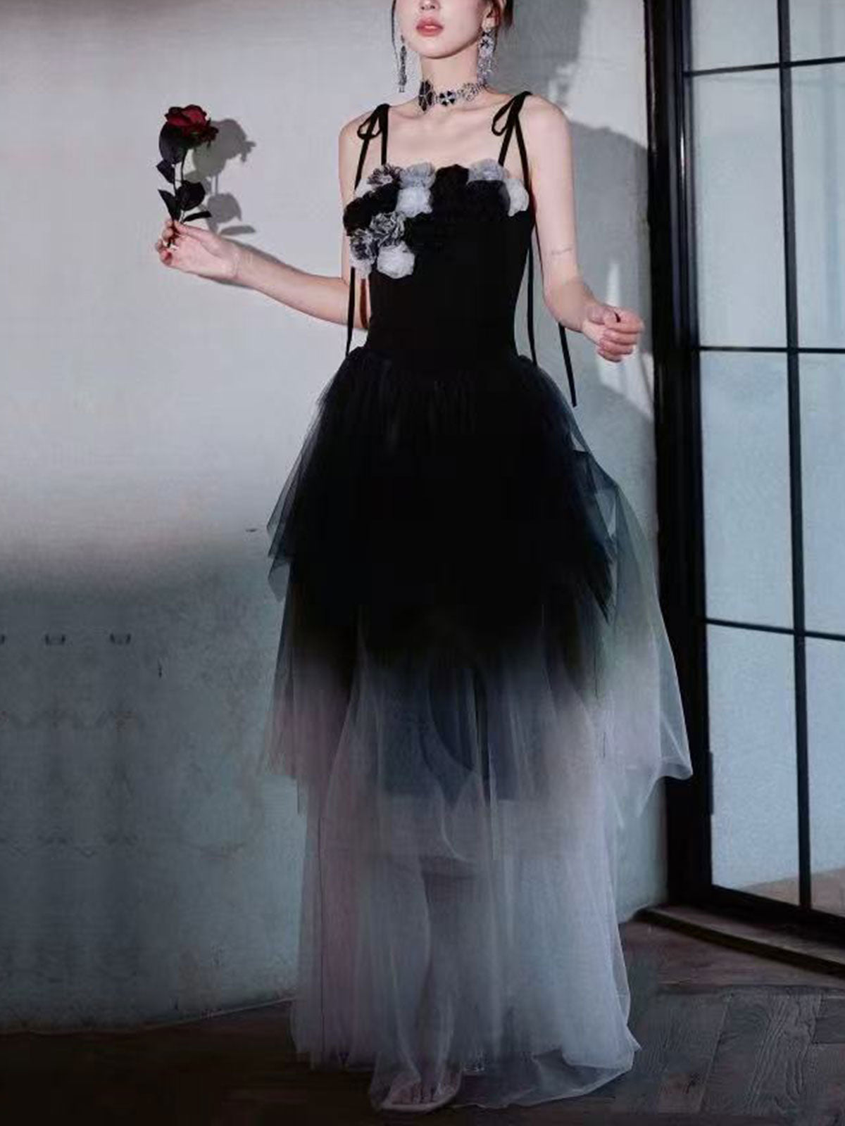 Black White Gradient 3D Floral Spaghetti Strap Tulle Midi Evening Dress