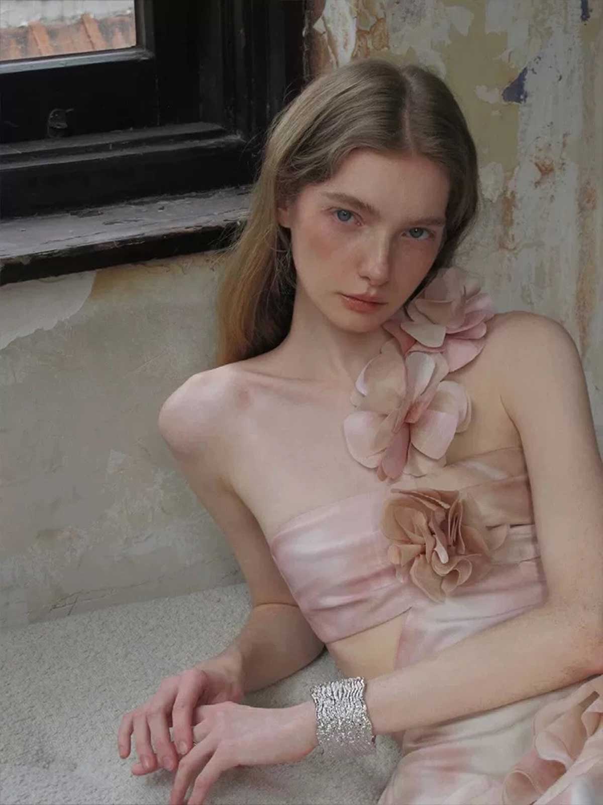 Pink Gradient One-Shoulder Satin High Slit Evening Gown