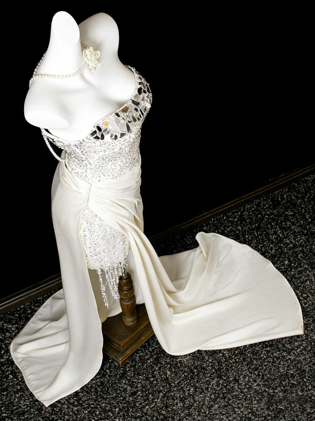 Elegant White Beaded Fringe Slit Evening Gown with Scarf
