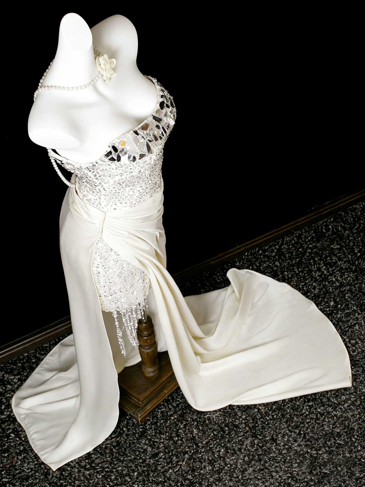Elegant White Beaded Fringe Slit Evening Gown with Scarf