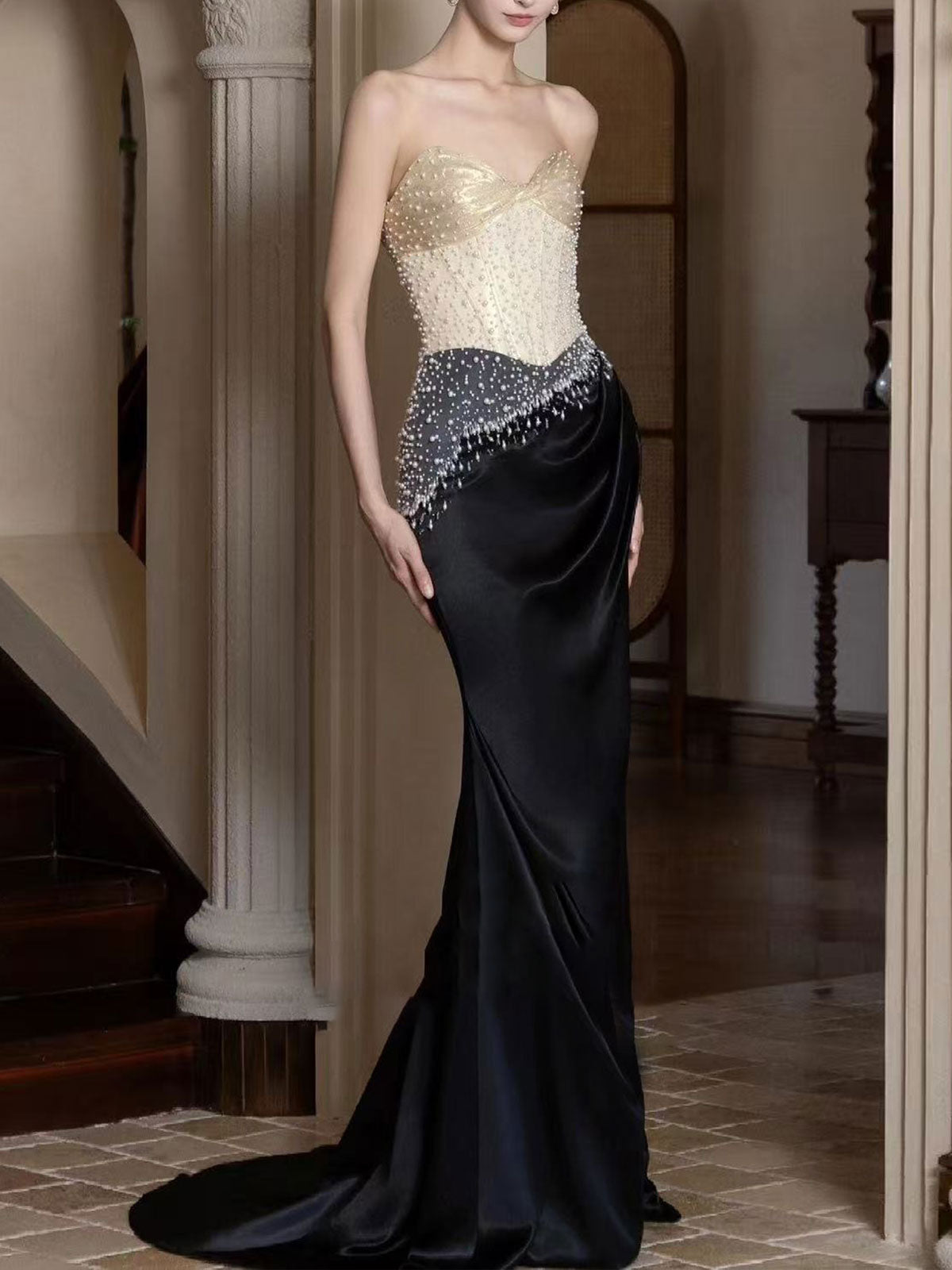 Luxury Black Gold Beaded Mermaid Evening Gown with Train