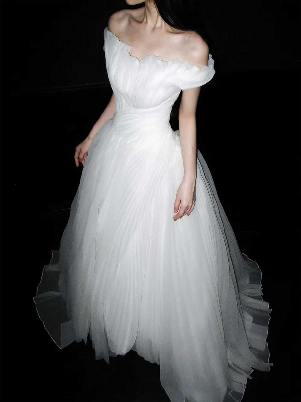 Elegant Off-the-Shoulder Pleated Tulle Ball Gown with Ruched Bodice