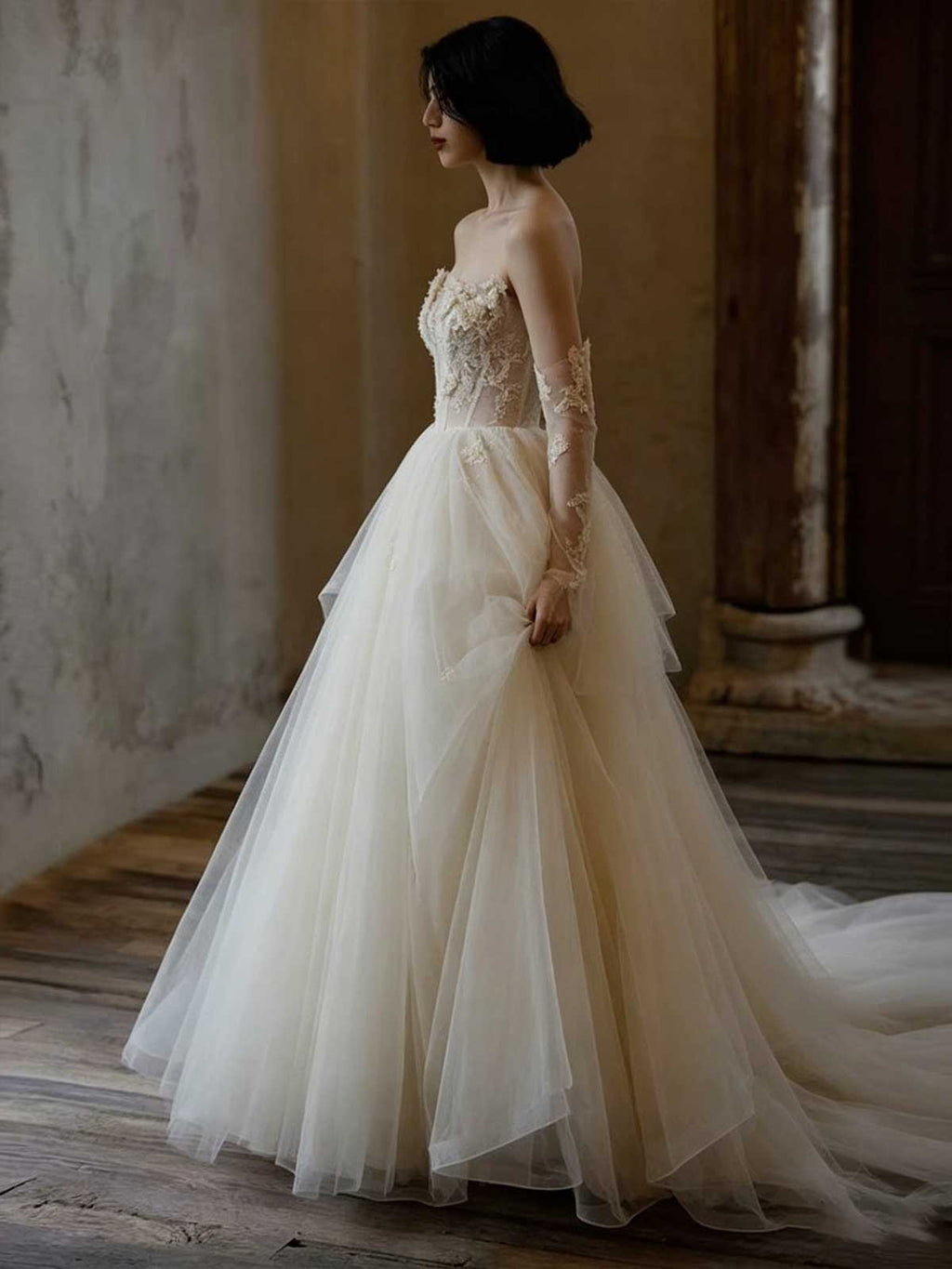 Ivory 3D Floral Applique Strapless Tulle A-Line Wedding Dress with Lace Gloves