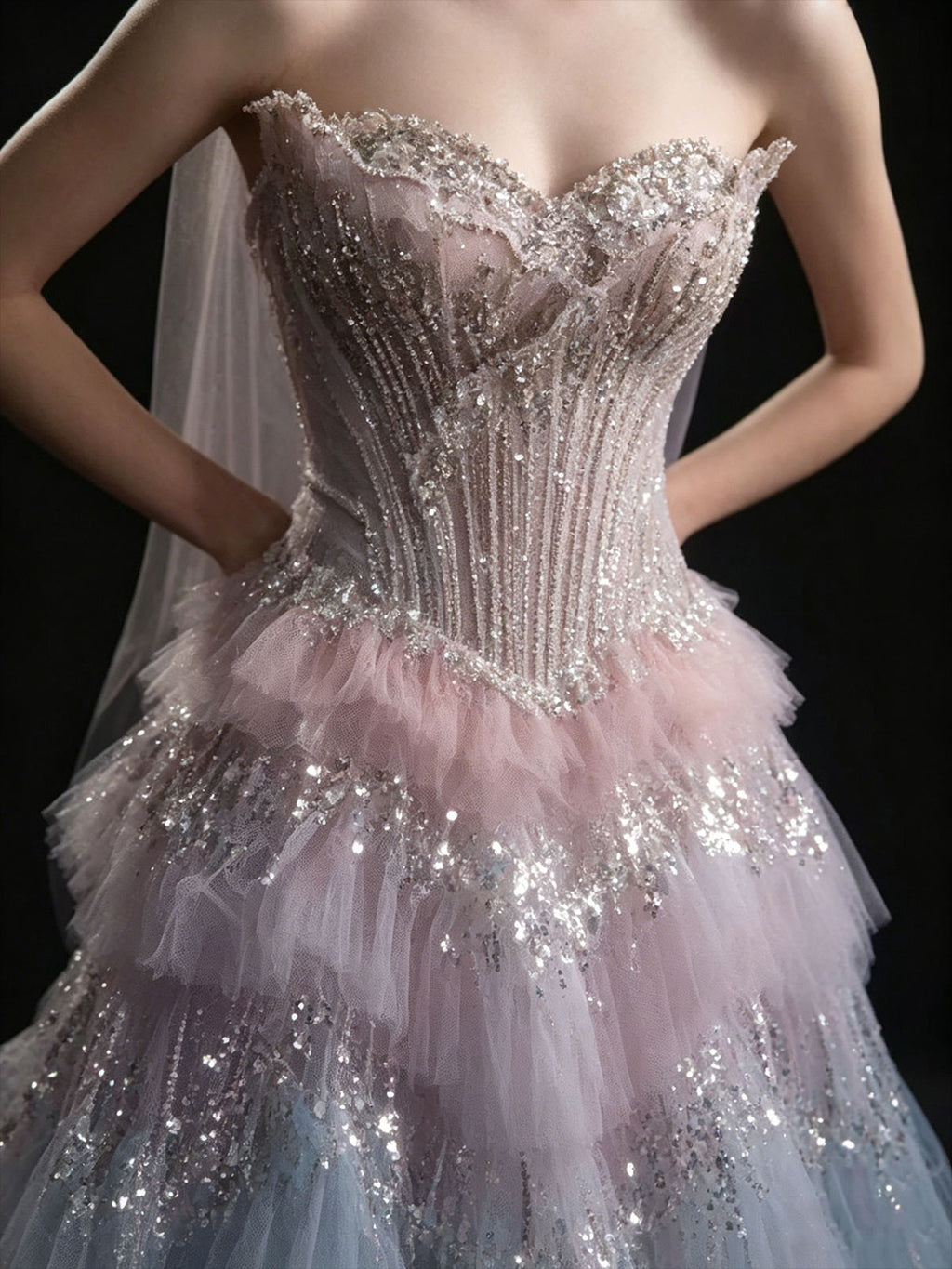 Strapless Ombre Tulle Tiered Sequin Layered Evening Ball Gown 描述