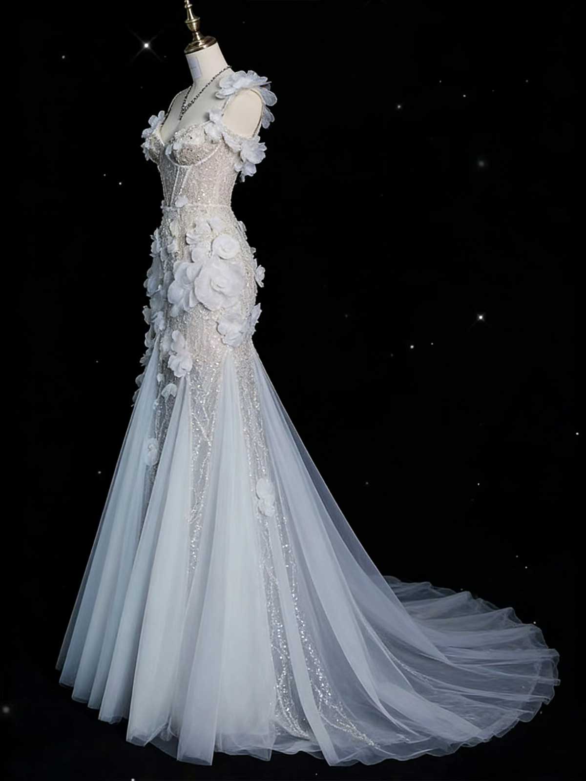 3D Floral Applique Tulle Mermaid Wedding Dress with Spaghetti Straps