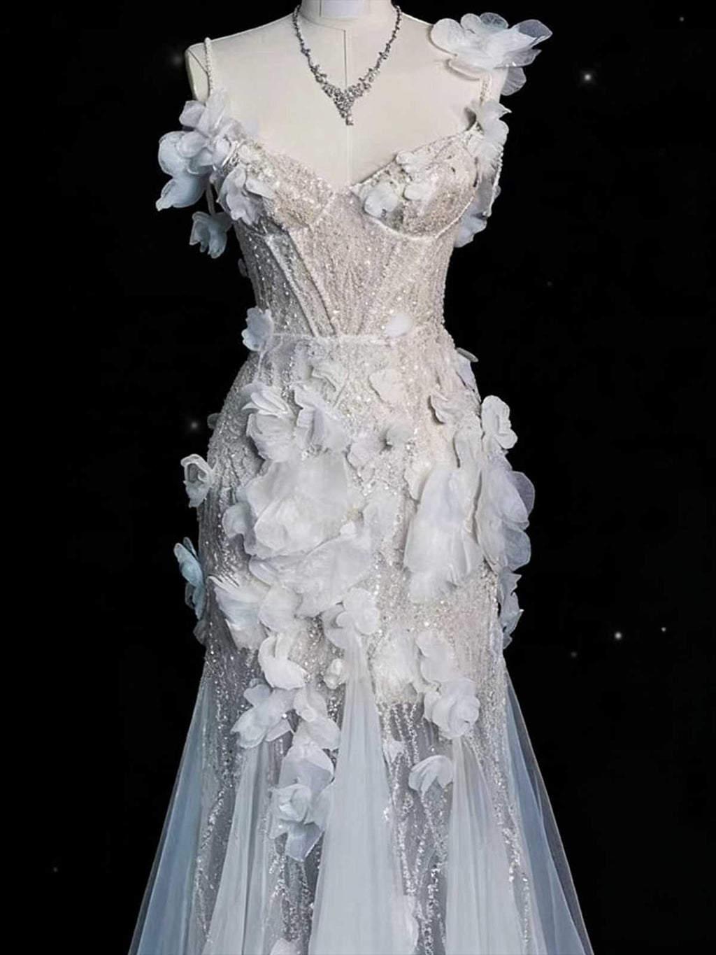 3D Floral Applique Tulle Mermaid Wedding Dress with Spaghetti Straps