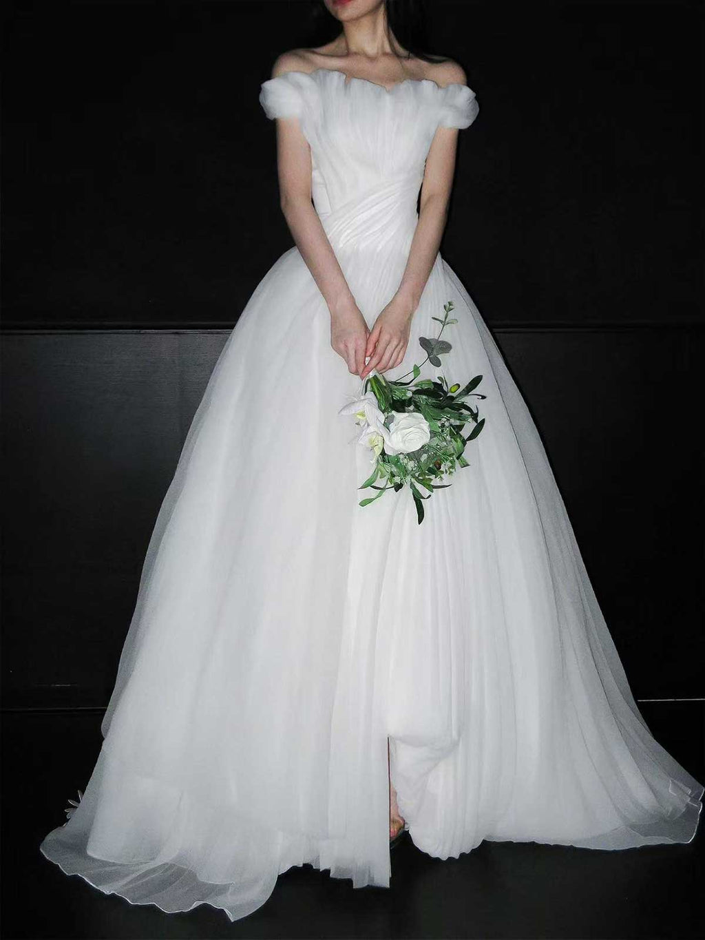 Elegant Off-the-Shoulder Pleated Tulle Ball Gown with Ruched Bodice
