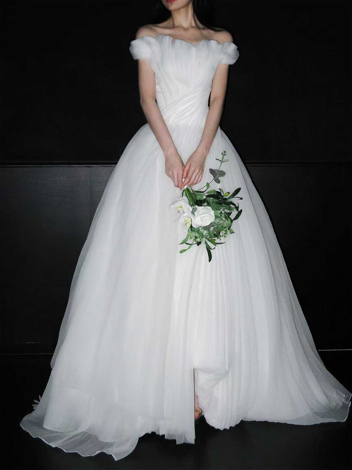 Elegant Off-the-Shoulder Pleated Tulle Ball Gown with Ruched Bodice